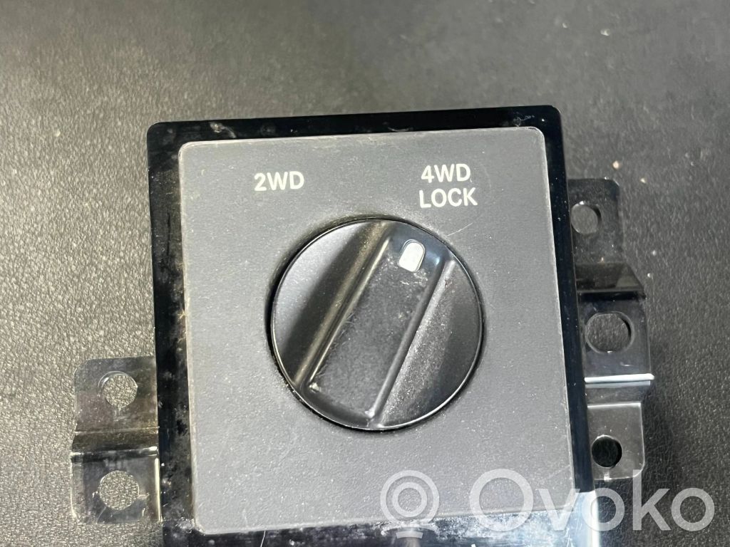 Dodge Nitro Differential lock switch 