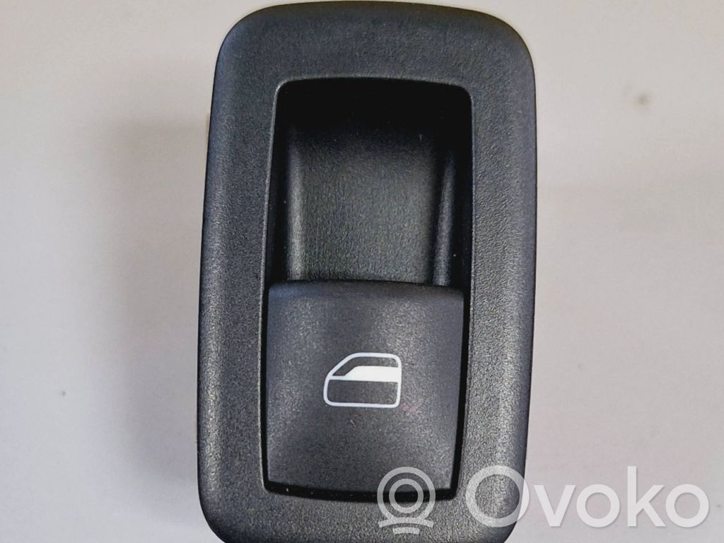 Dodge Nitro Electric window control switch 