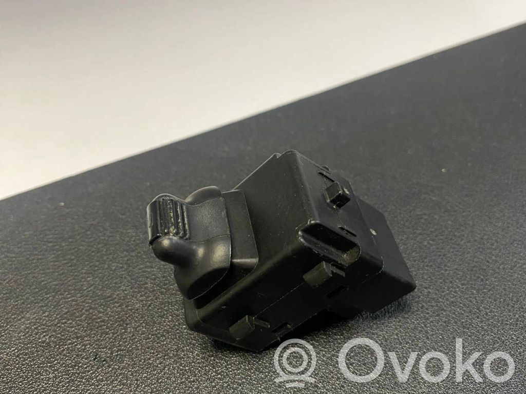 Dodge RAM Electric window control switch 