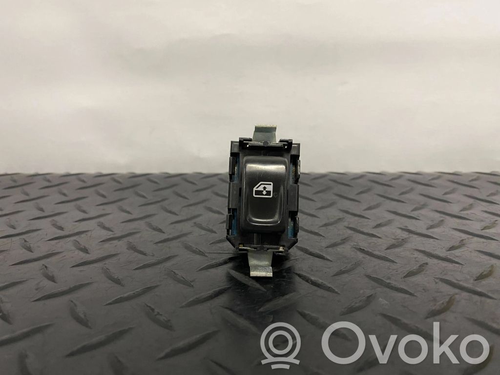 Chevrolet TrailBlazer Electric window control switch 