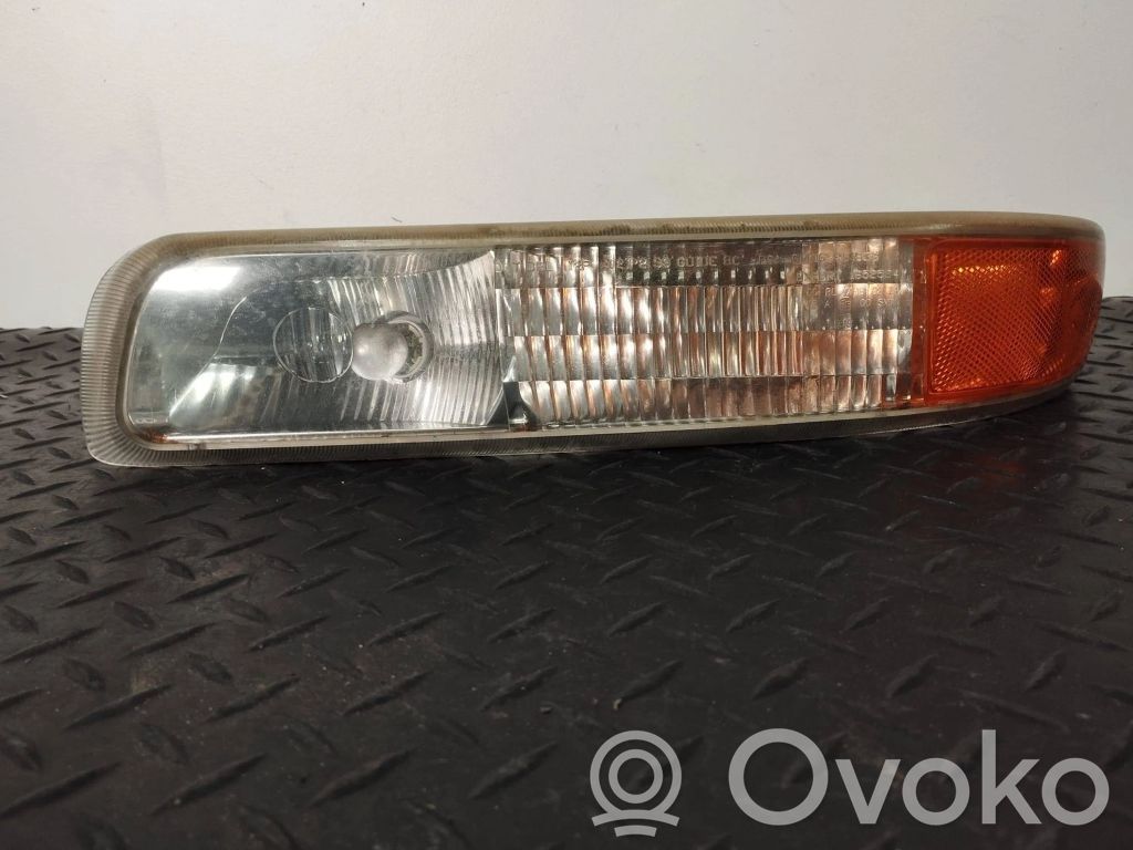 Chevrolet Tahoe Front indicator light 