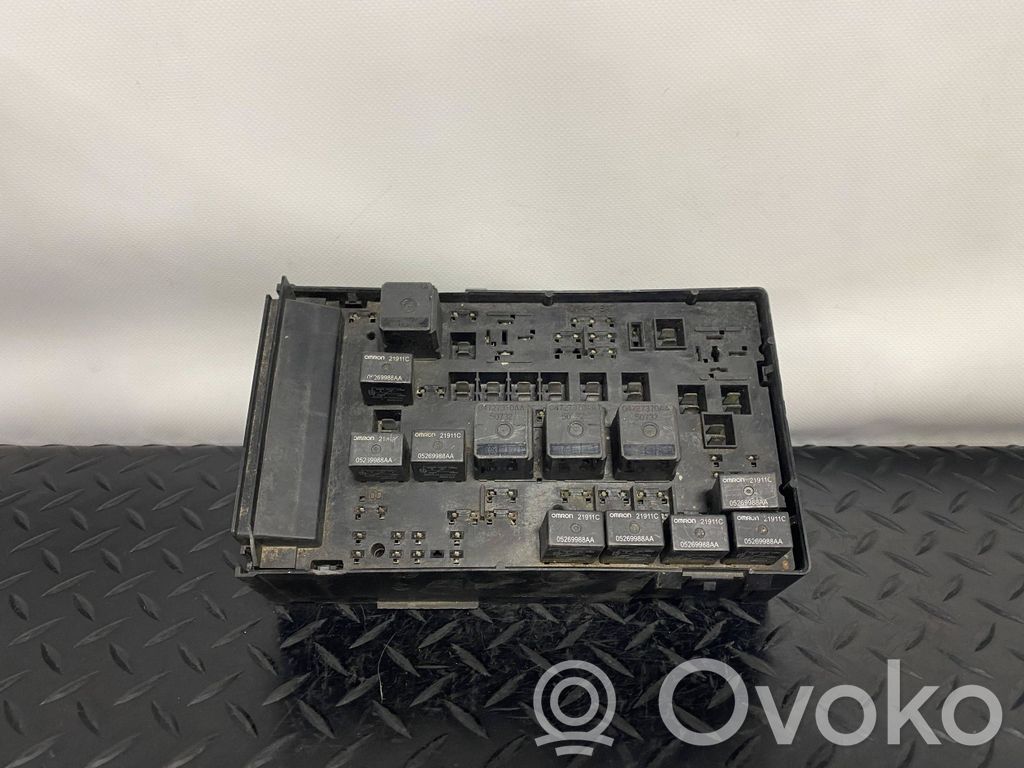 Chrysler Voyager Fuse box set 