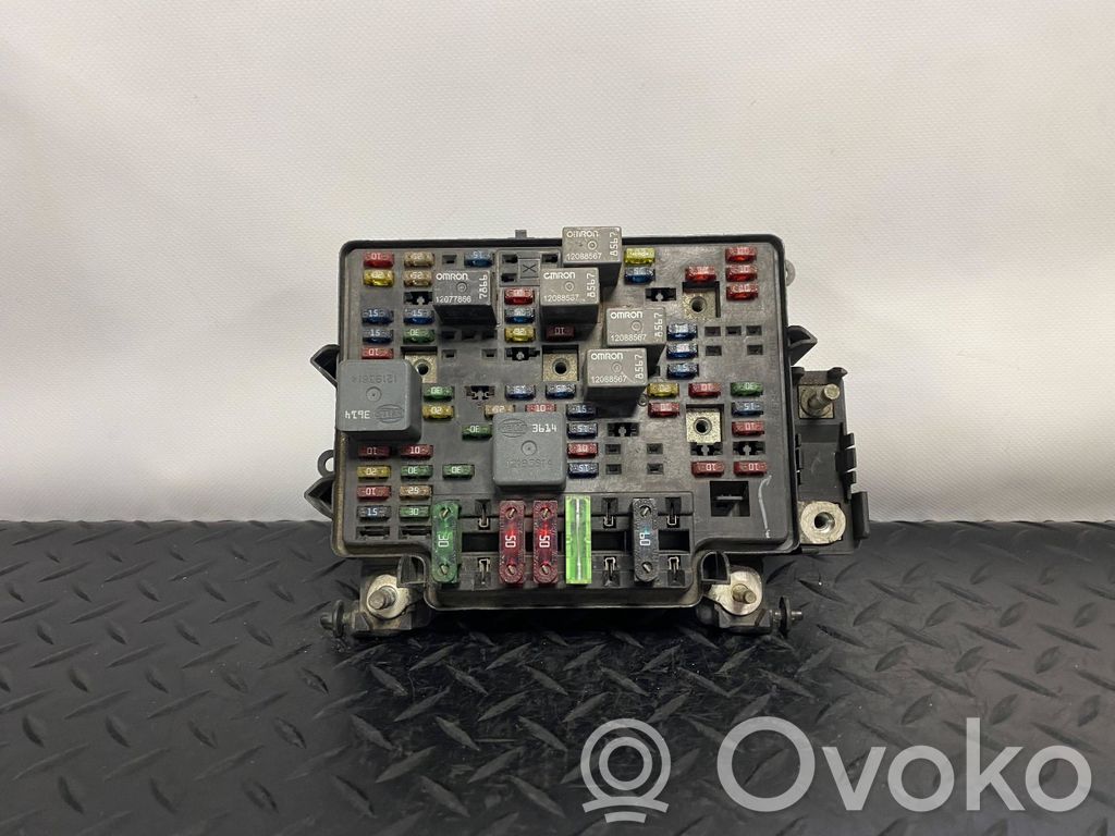 Cadillac Escalade Sulakemoduuli 