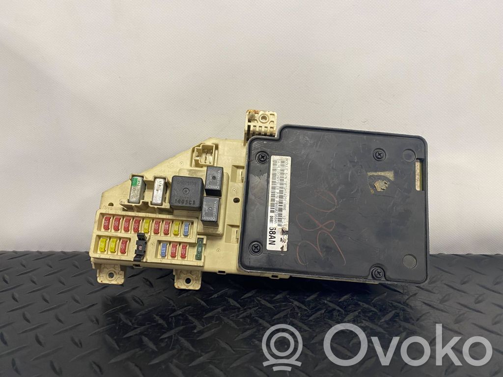 Chrysler Sebring (ST-22 - JR) Fuse module 