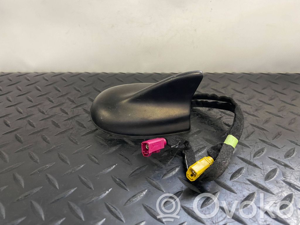 Jeep Grand Cherokee GPS-pystyantenni 