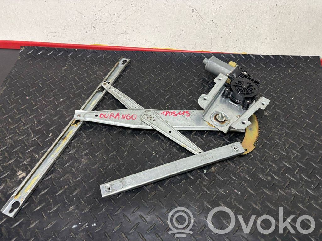 Front door window regulator with motor   CM091750A