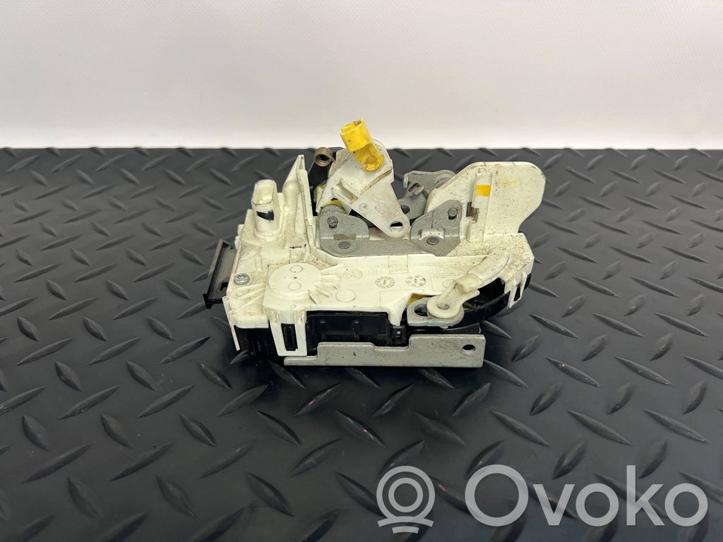Dodge RAM Etuoven lukko 