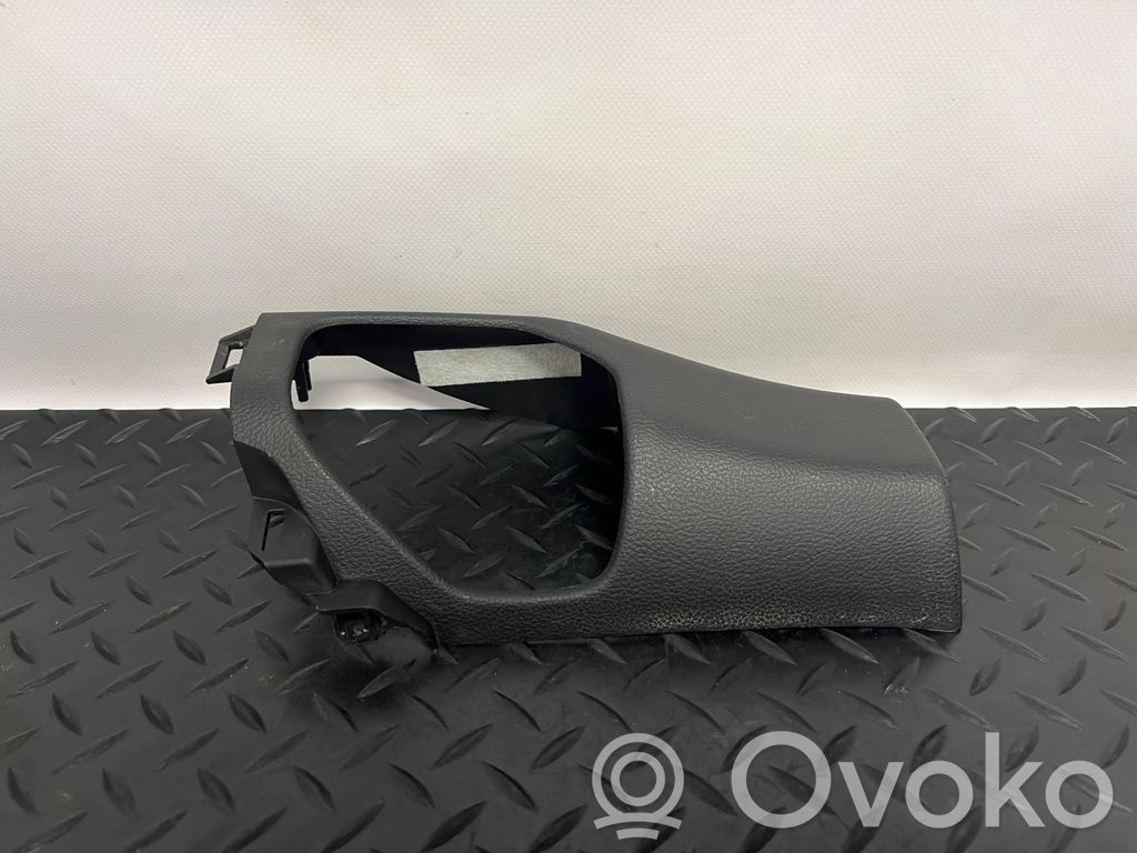 Dodge RAM Kita salono detalė 