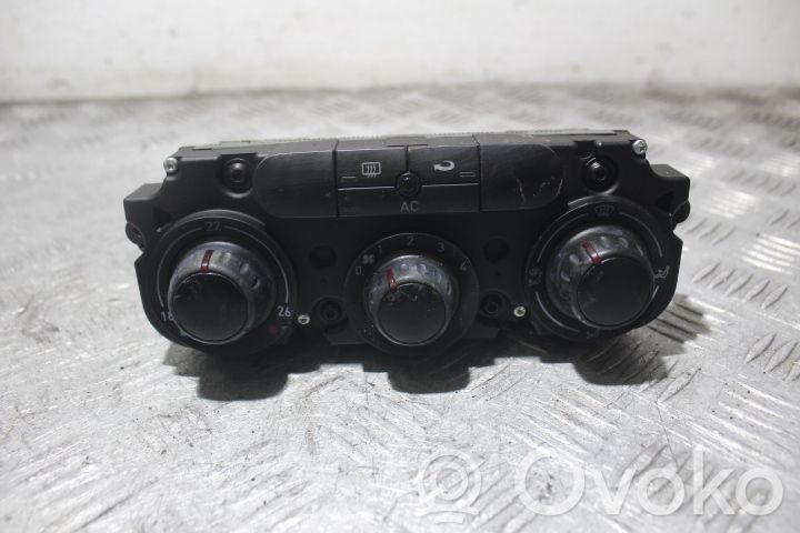 Panel klimatyzacji   5HB00932126