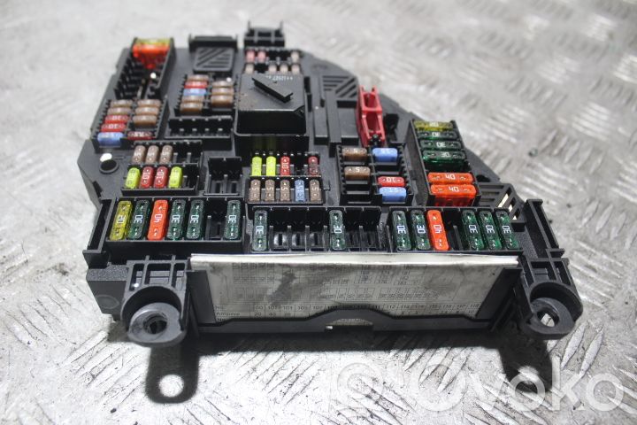 Toyota Avensis T250 Modul siguranțe 