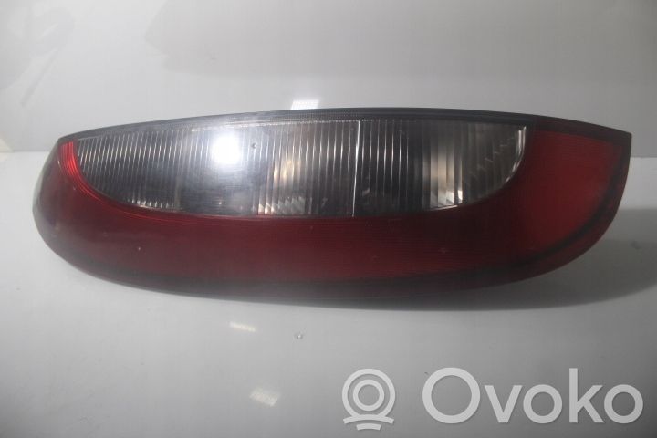 Opel Corsa C Задний фонарь в кузове 