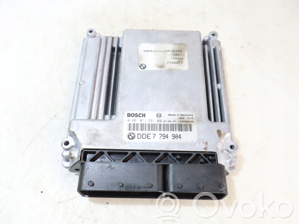 BMW 7 E65 E66 Motora vadības bloka ECU 