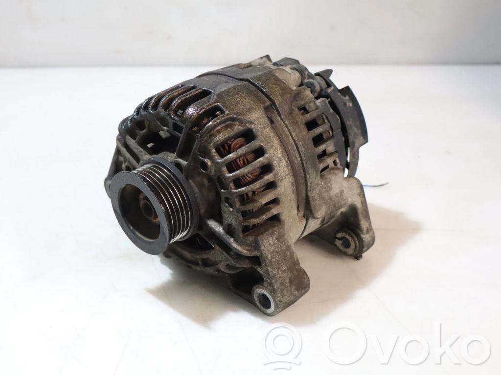 Opel Corsa D Alternador 