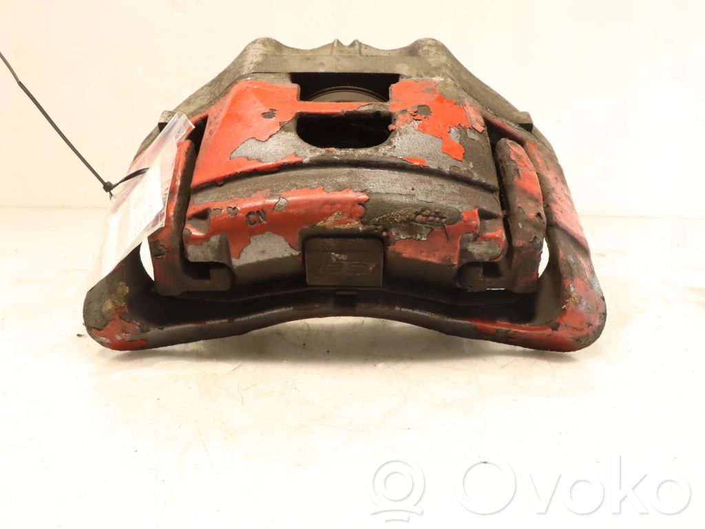 Caliper de freno delantero