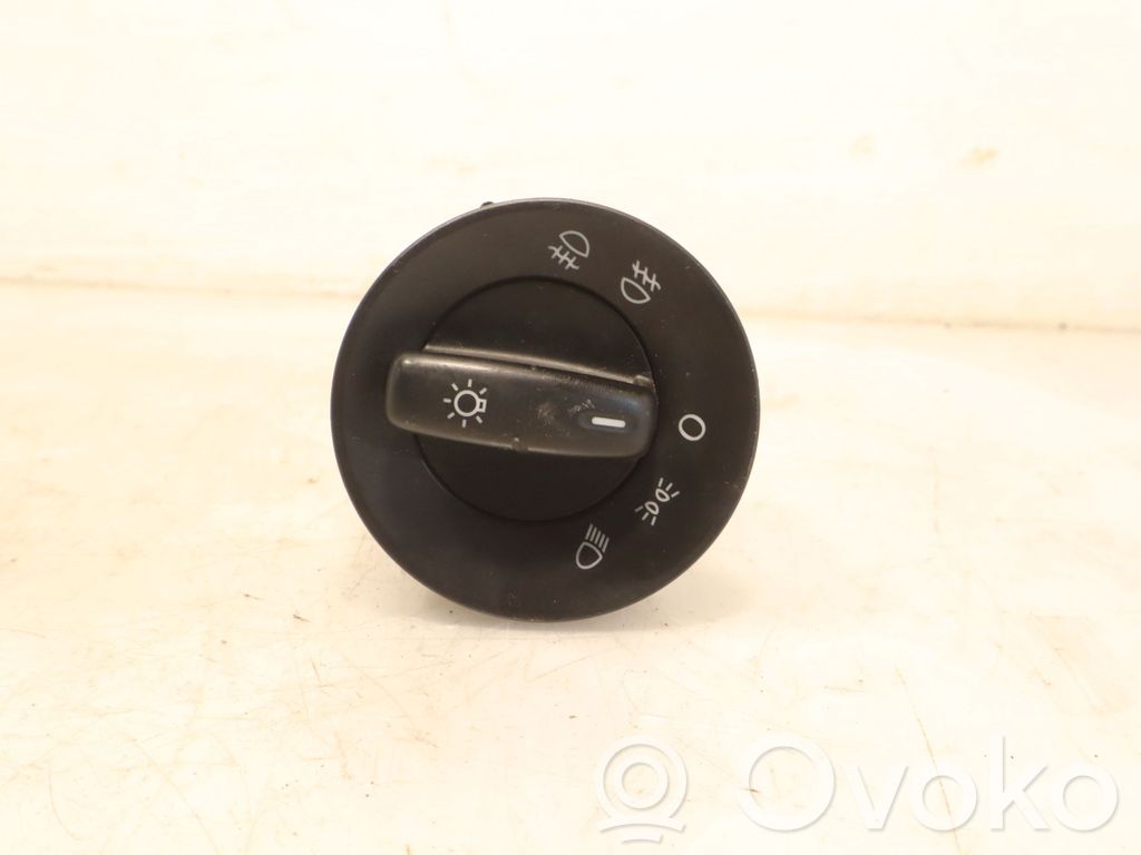 Light switch