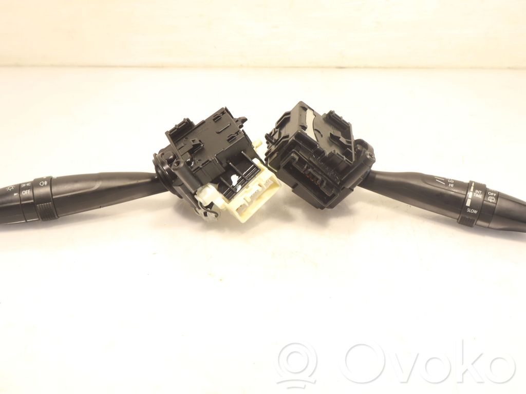 Suzuki Vitara (LY) Interruptor de luz 