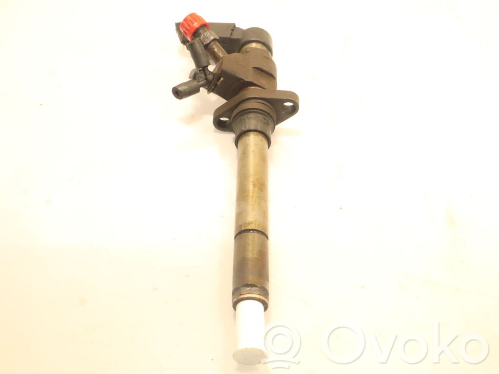 Volvo S40 Fuel injector 