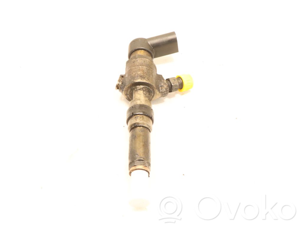 Fuel injector