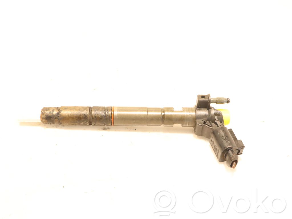 Volkswagen PASSAT B6 Wtryskiwacz paliwa 