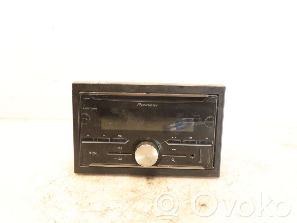 Verkleidung Radio / Navigation