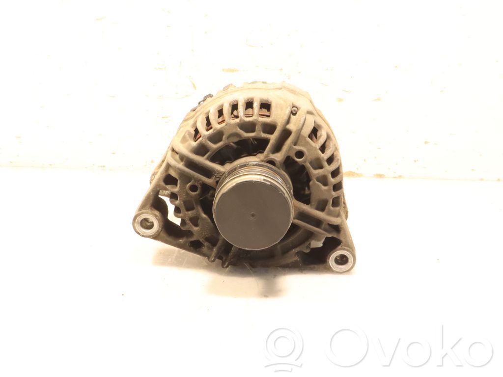 Opel Corsa D Alternador 