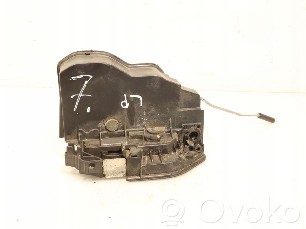 Front door lock   7167077