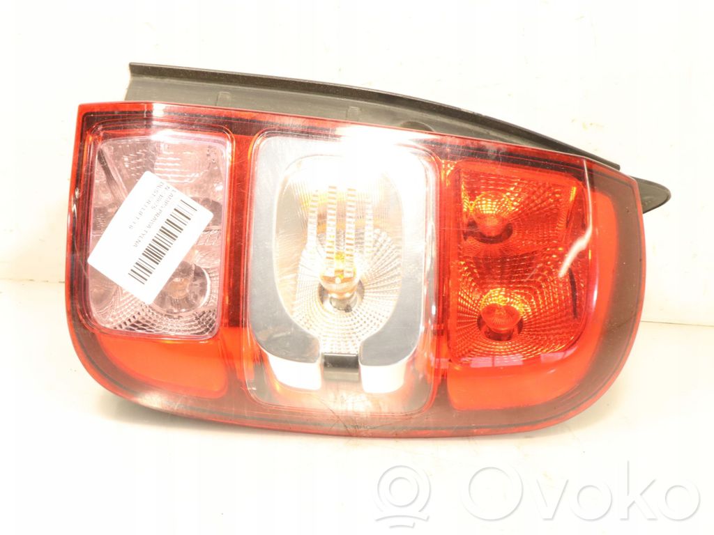 Dacia Duster Rear/tail lights 