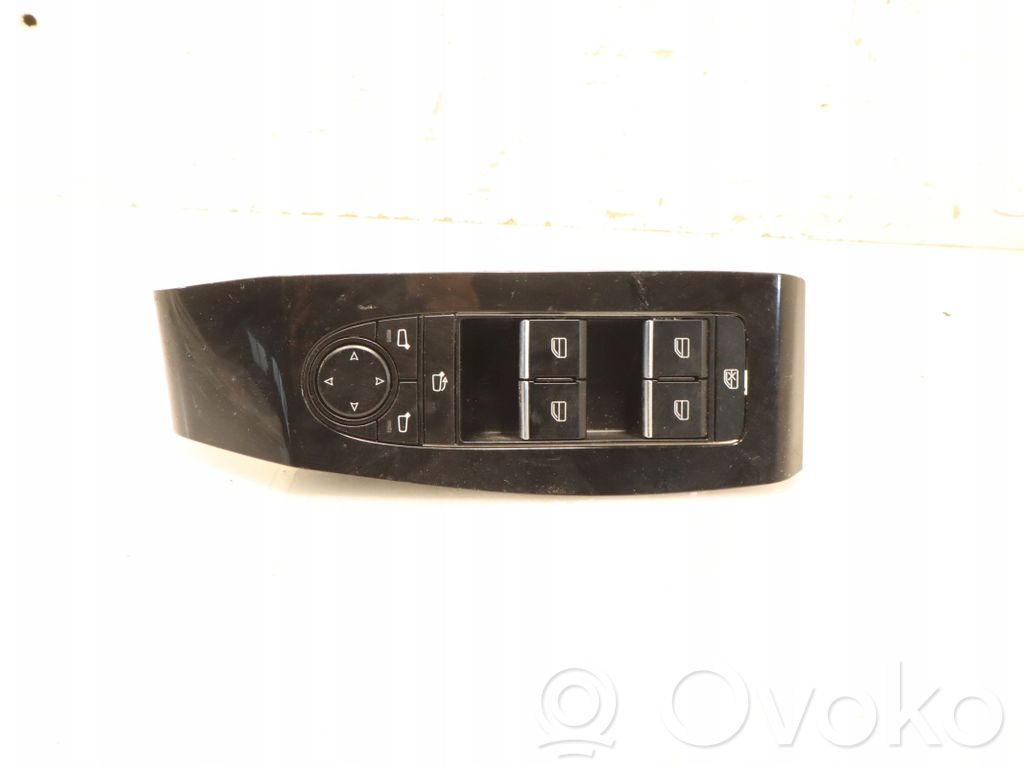 Mazda 3 Electric window control switch 