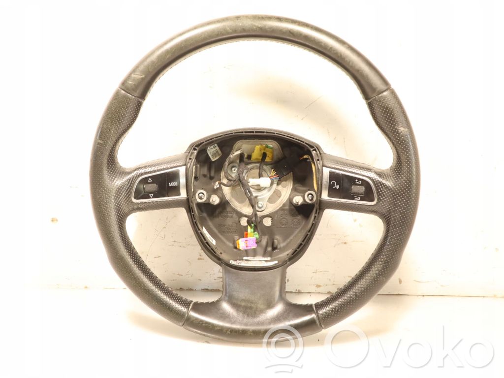 Audi A5 8T 8F Ohjauspyörä 