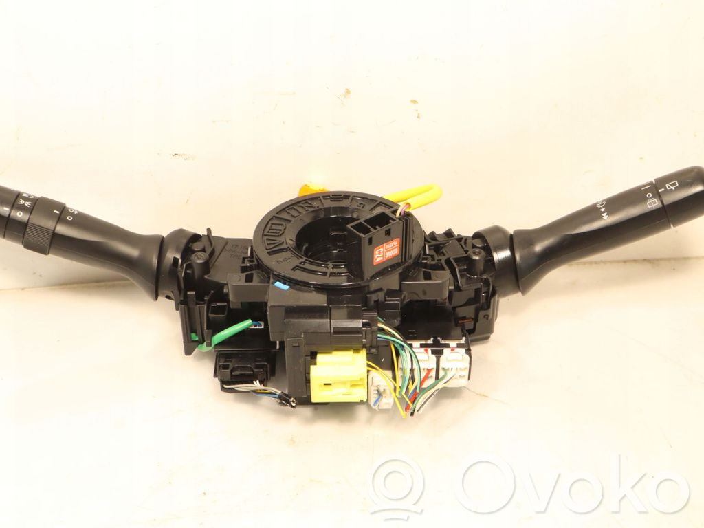 Toyota Aygo AB40 Interruptor de luz 