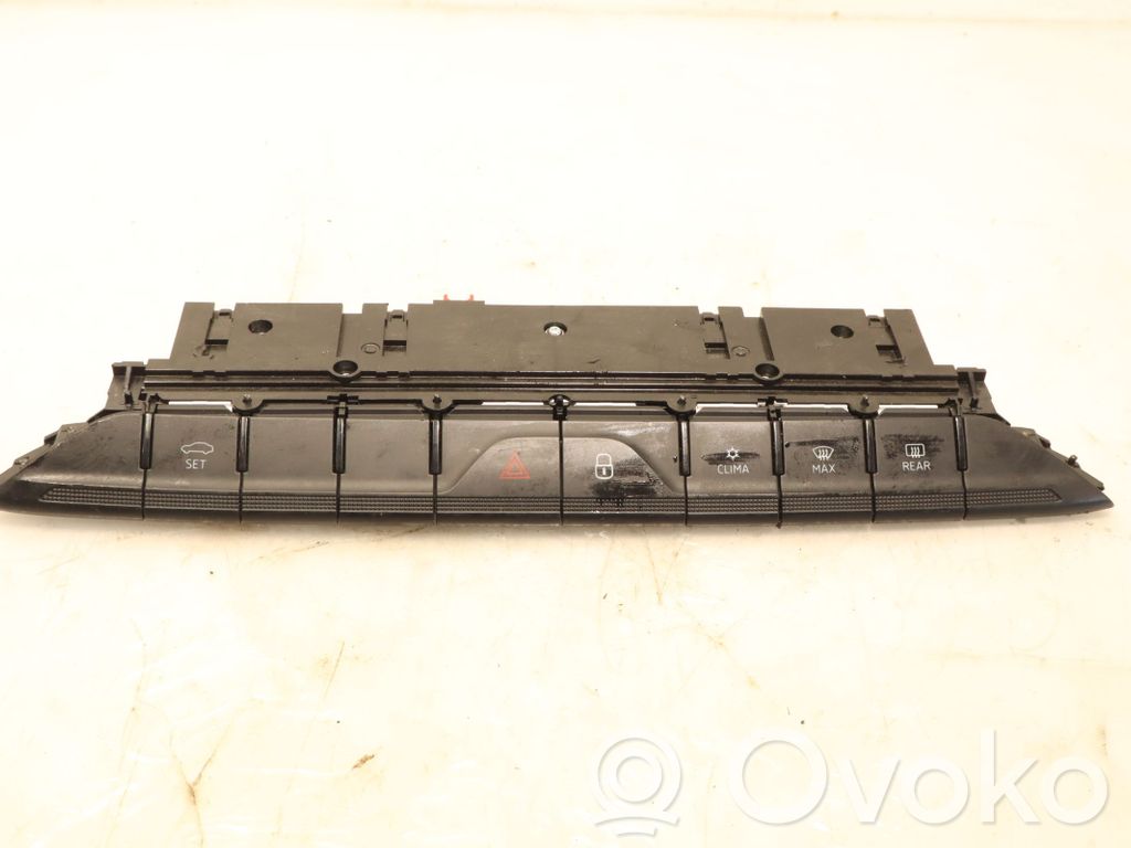 Skoda Octavia Mk4 Otros interruptores/perillas/selectores 
