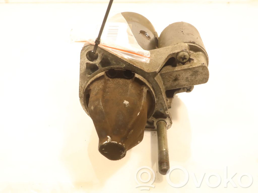 Suzuki Swift I Rozrusznik 