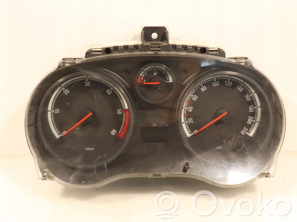 Opel Corsa D Clock 