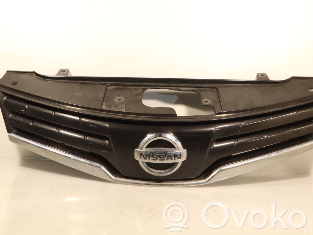 Nissan Note (E11) Grotelės priekinės 