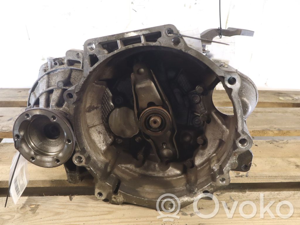 Volkswagen Caddy Manualna 5-biegowa skrzynia biegów 