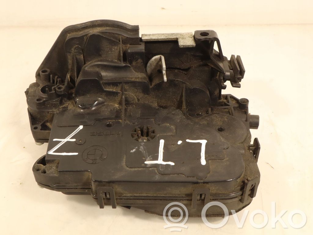 Rear door lock   7060295