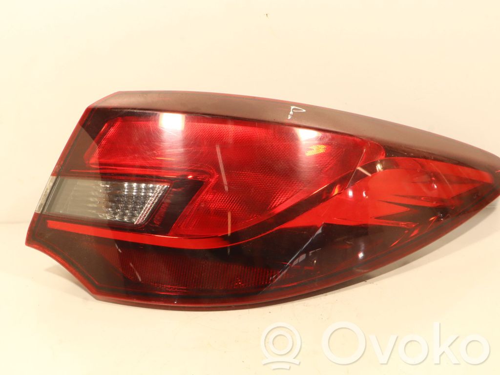 Opel Astra J Lampă spate în caroserie 