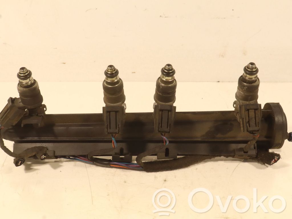 Skoda Octavia Mk2 (1Z) Listwa wtryskowa 
