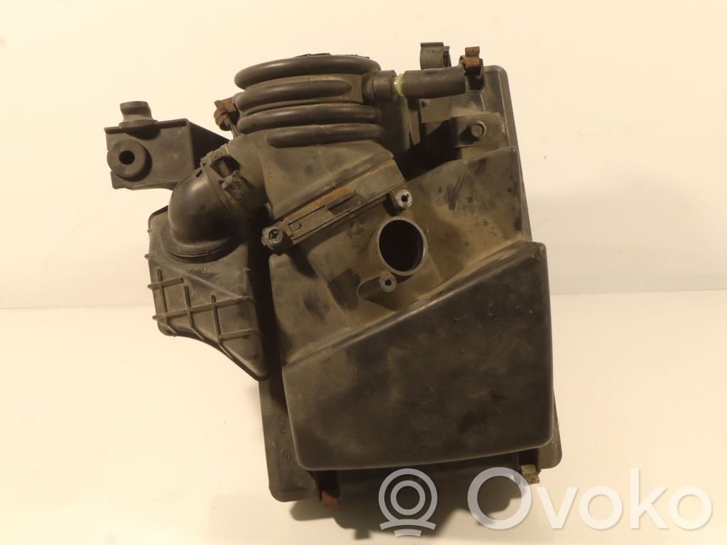 Air filter box   4LF50