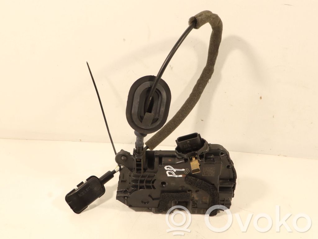 Renault Clio IV Front door lock 