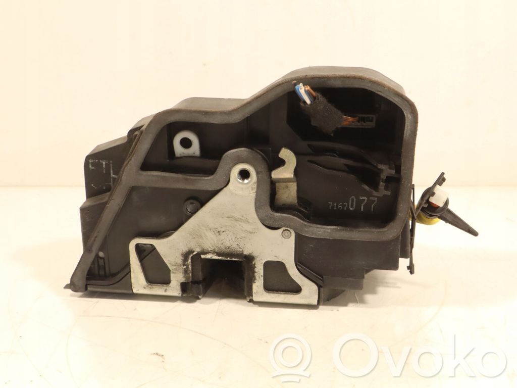 Etuoven lukko   7167077