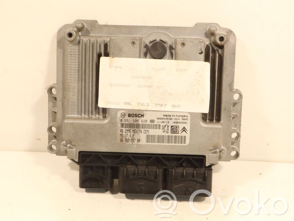 Komputer / Sterownik ECU silnika   9676379780