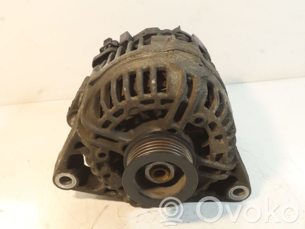 Opel Corsa D Generaattori/laturi 