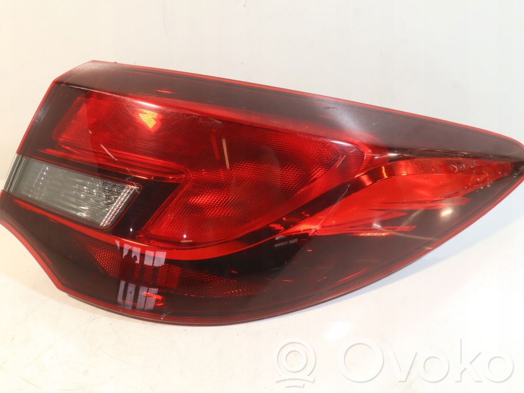 Opel Astra J Rear/tail lights