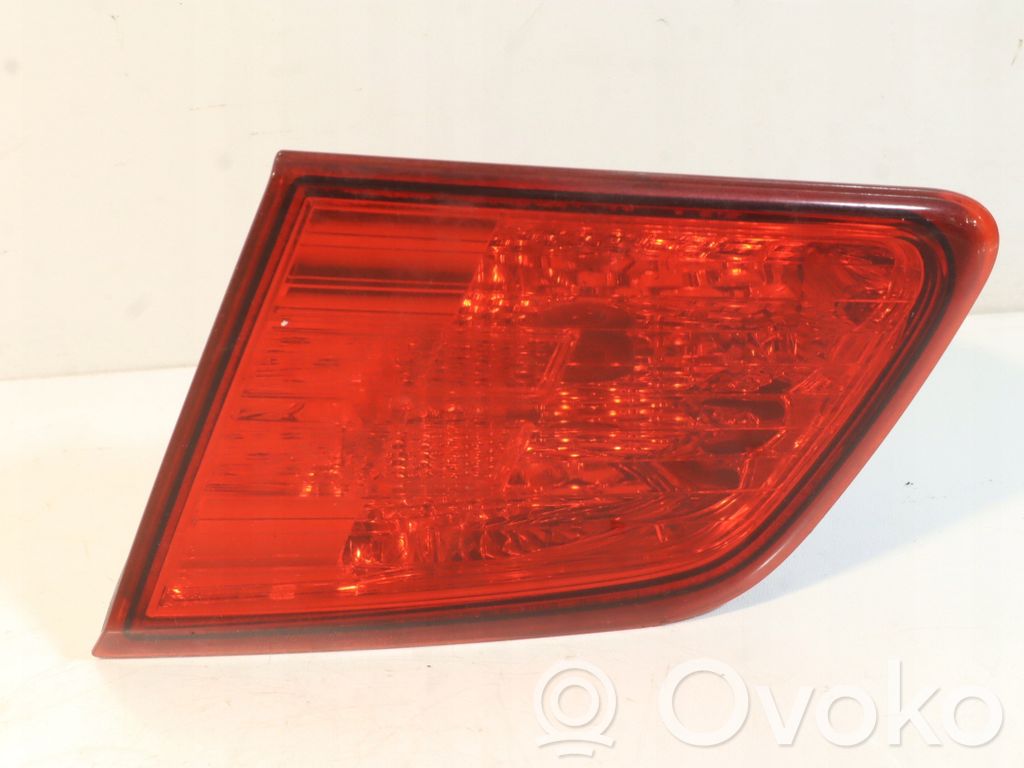 Subaru Legacy Feux arrière / postérieurs 