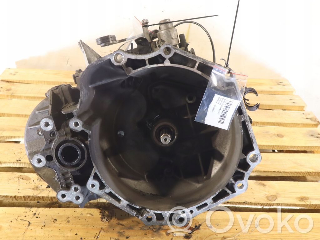 Opel Astra K Mechaninė 6 pavarų dėžė 
