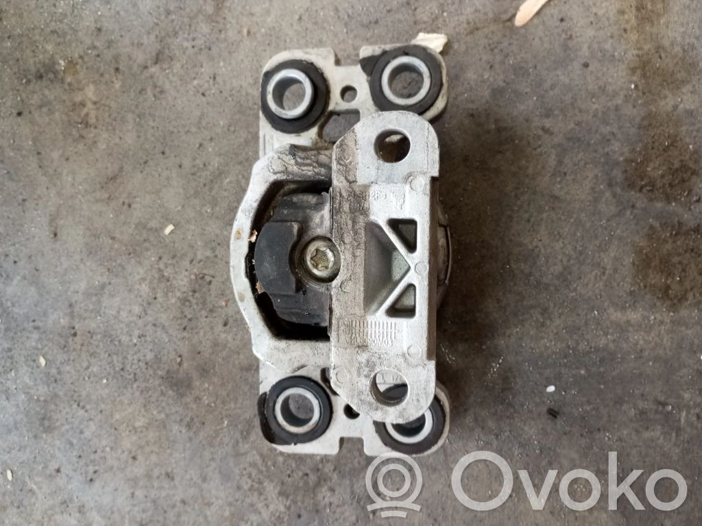 Engine mount bracket   131009