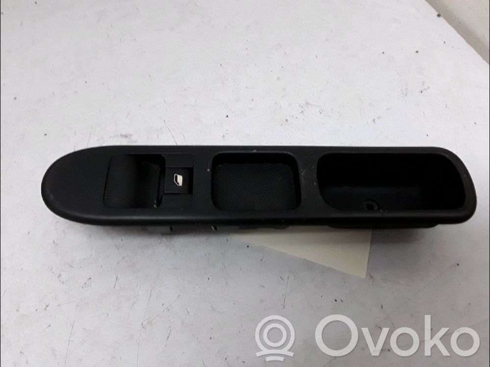Peugeot 307 Electric window control switch 
