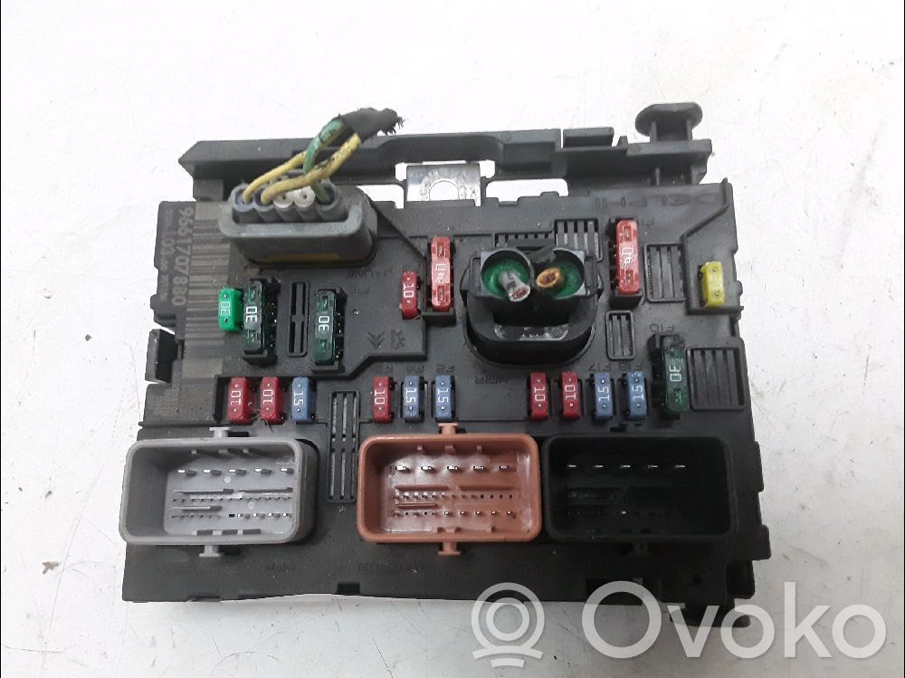 Citroen C3 Fuse module 