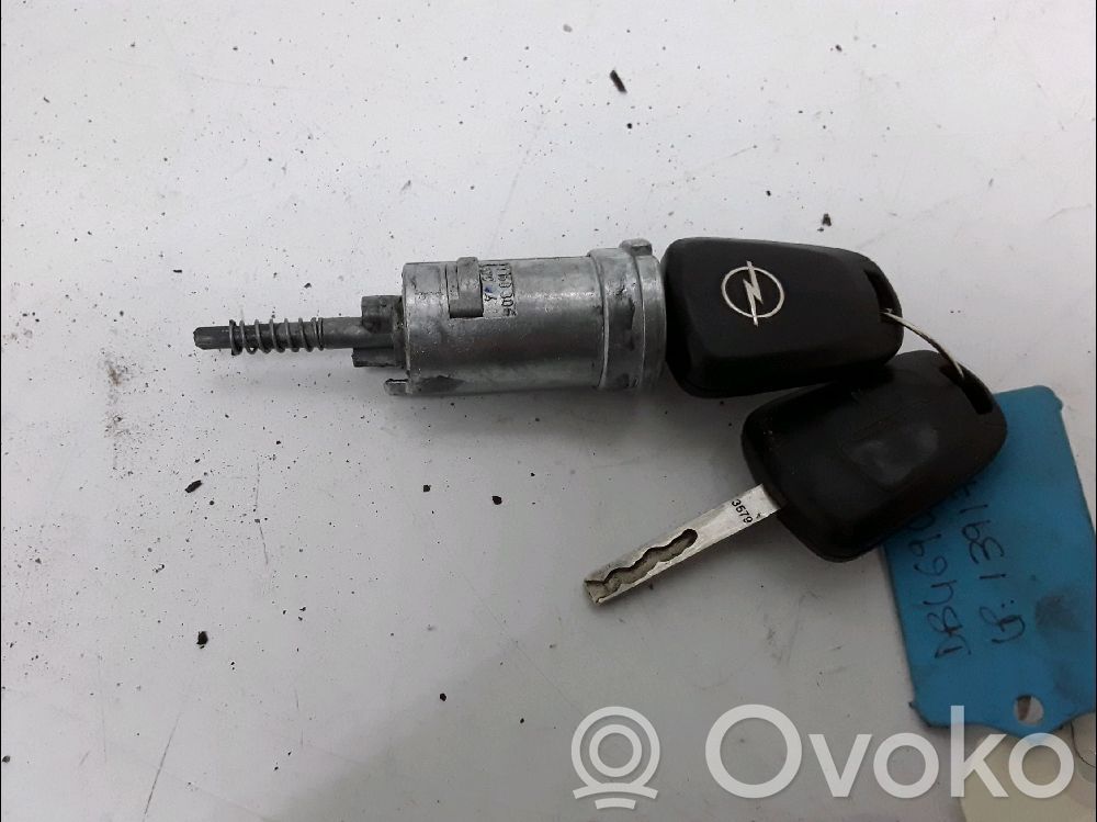 Opel Meriva A Ohjauspyörän lukitus 